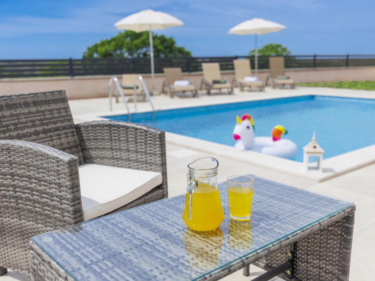 Holiday Home Villa Dora By Interhome พูลา ภายนอก รูปภาพ