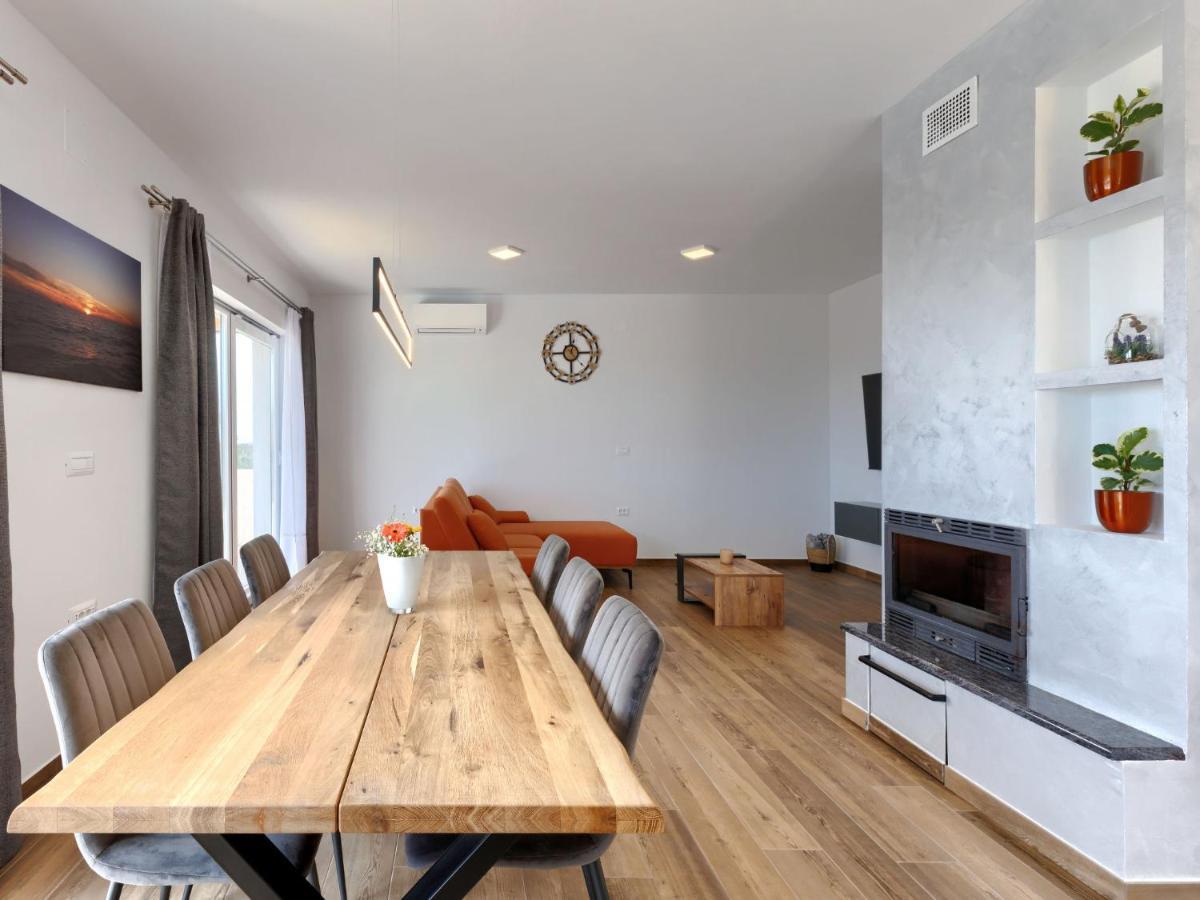 Holiday Home Villa Dora By Interhome พูลา ภายนอก รูปภาพ